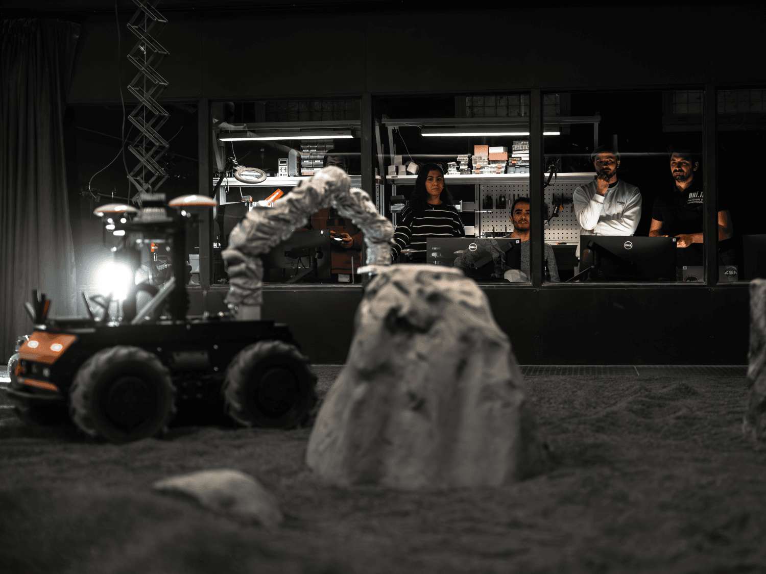 LunaLab photo 8